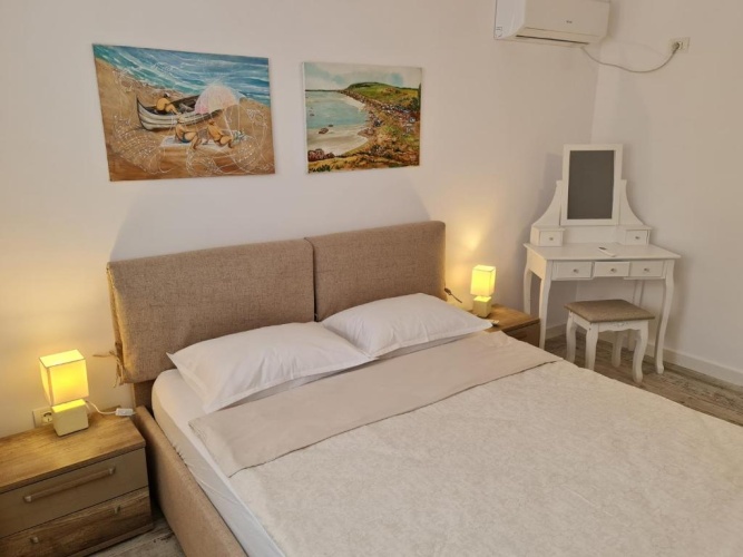 3 Bedrooms Cottage