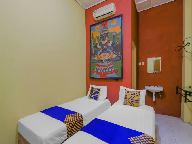 Standard Twin room
