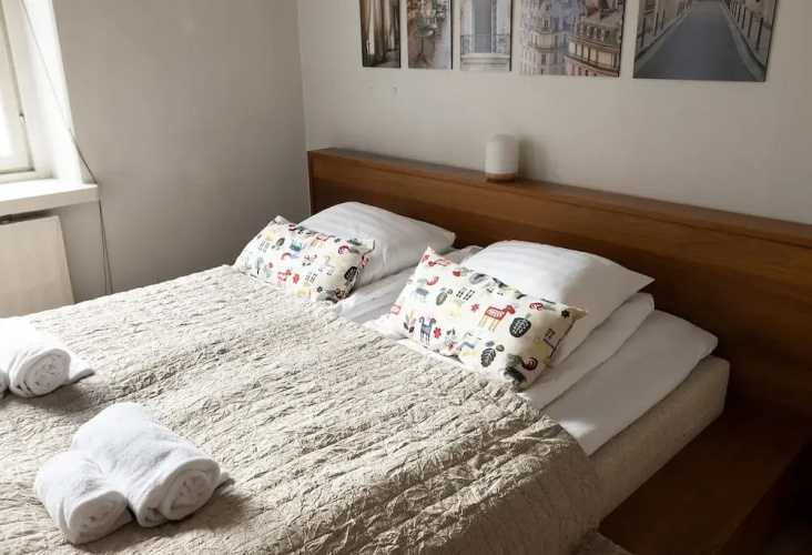 2ndhomes Cozy 1BR Home w Great Location