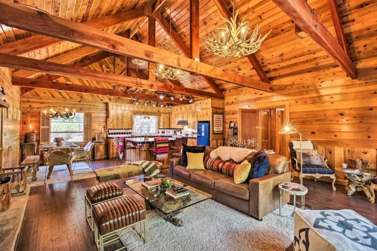 4 Bedrooms Cottage