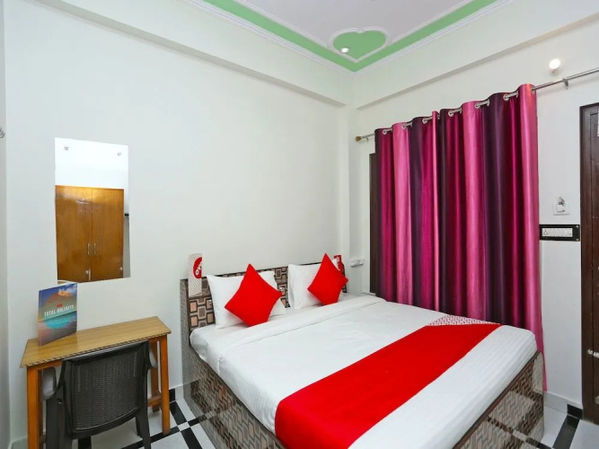OYO 17011 Hotel Kiran