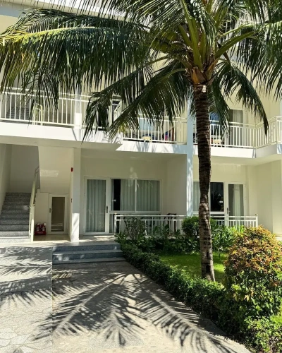 Standard Twin room with balcony and with garden view