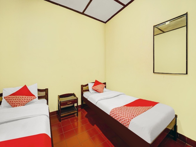 Economy Twin room