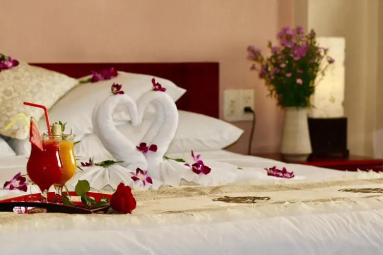Long Life Riverside Hotel & Spa