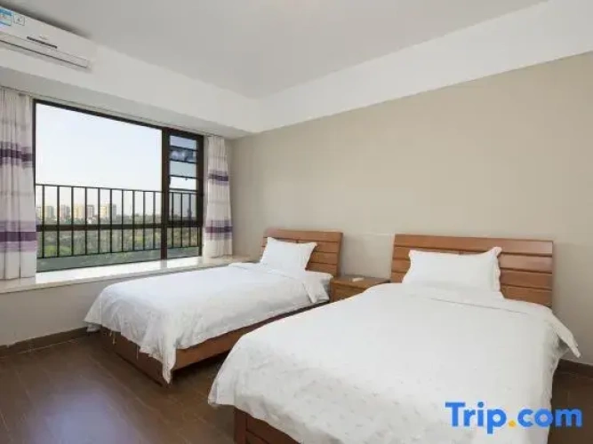 1 Bedroom Suite with balcony and with garden view