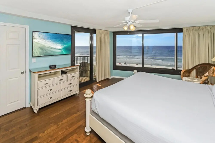 Beachside One 4065