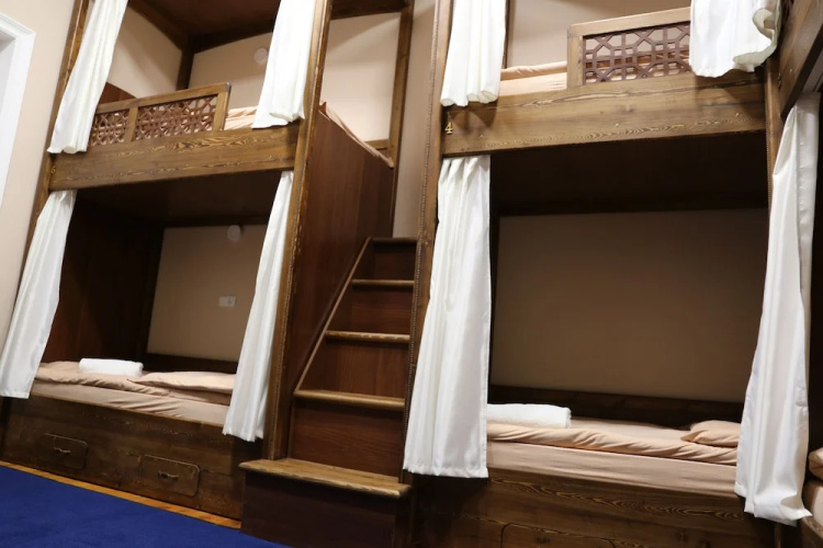 Gallery Hotel — Hostel