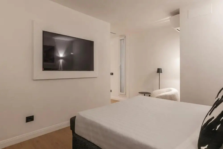 JOIVY Elegant Suites Near Villa Borghese