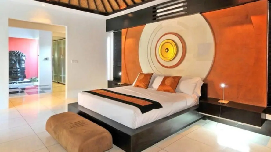 Modern Family Villa