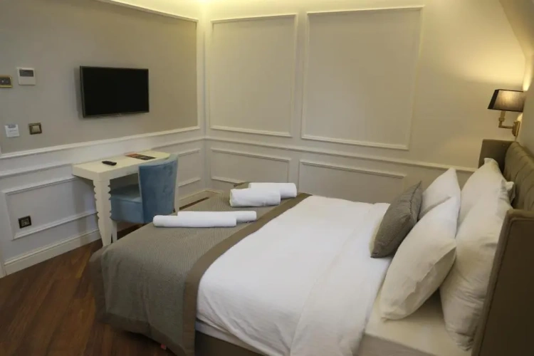 Economy room