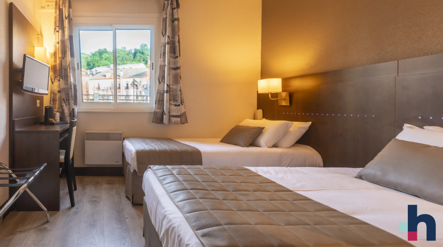 Hôtel Croix des Bretons Lourdes Pyrénées
