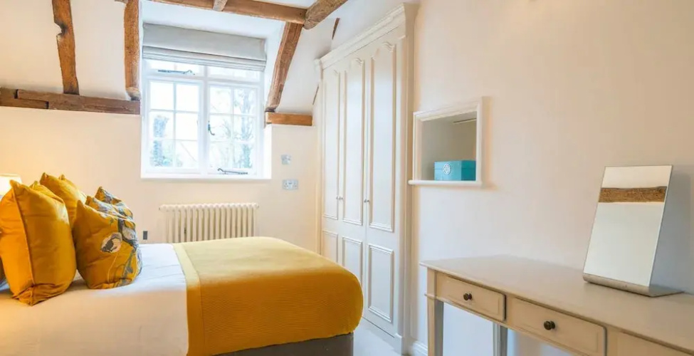 Stable Annex Bisham - Vibrant 1 Bed With Parking