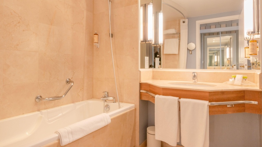 Holiday Inn Nice - Saint Laurent du Var photo 14