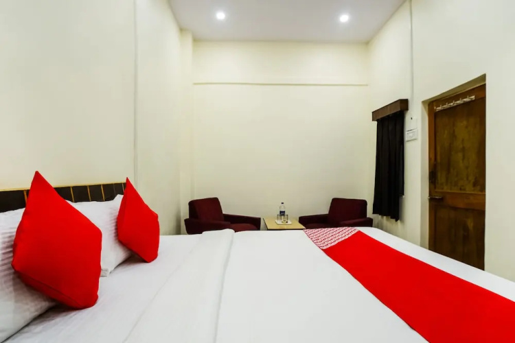 OYO 30000 Hotel Panghat