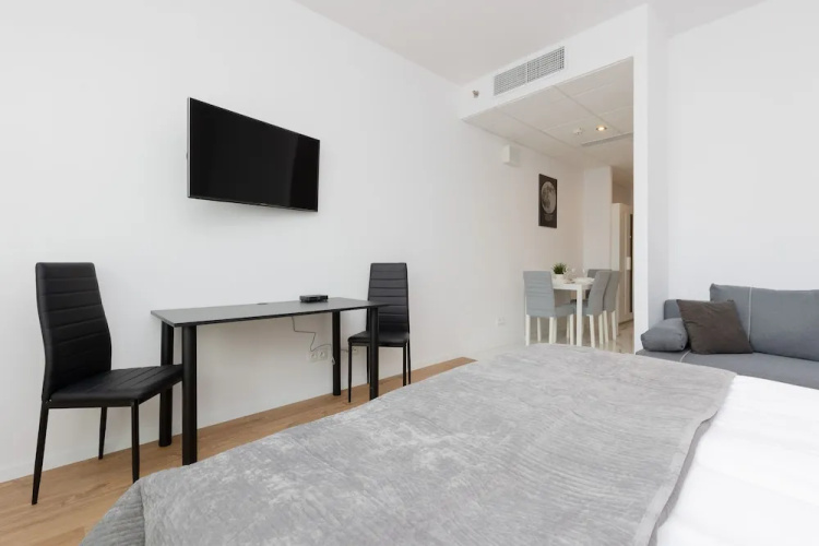 Varsovie Studio With A C by Renters