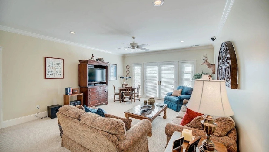 162 Marsh 5 Br home by RedAwning