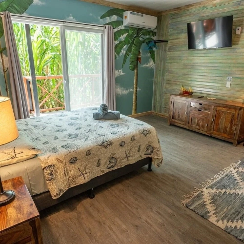 Deluxe Studio
