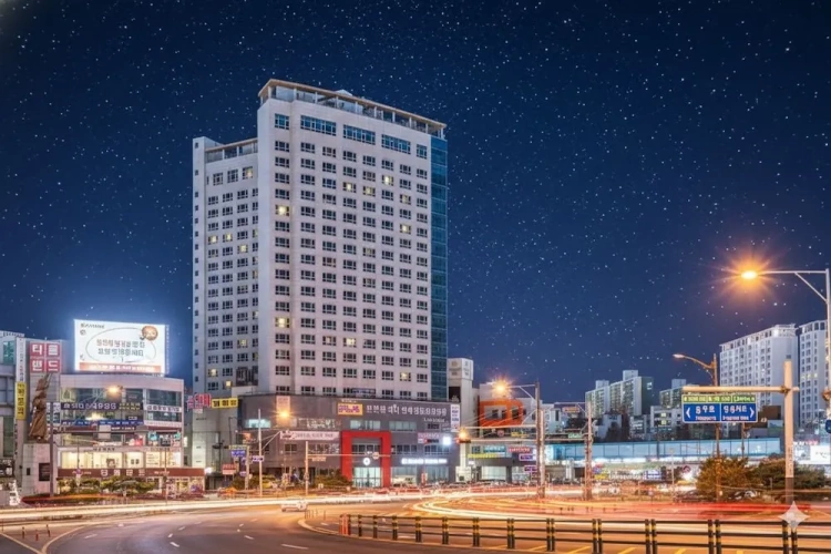 Deluxe Twin room with city view