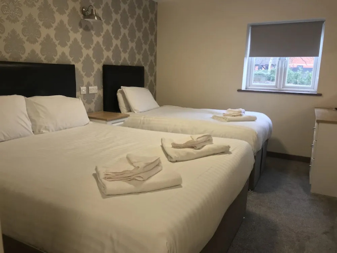 Broom Hall Inn