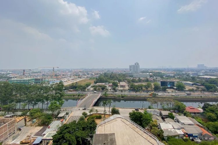 Spacious And Warm Studio Daan Mogot City Apartment