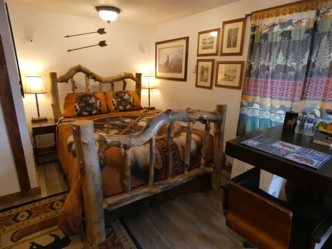 Deluxe Studio