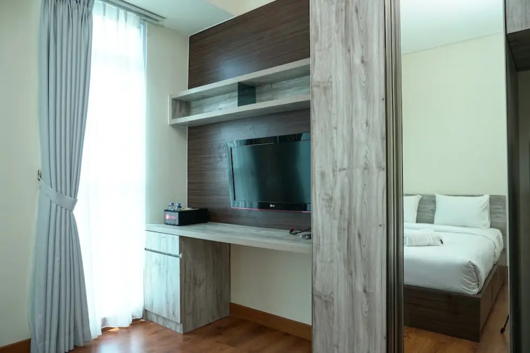 Modern And Comfy Studio Puri Orchard Apartment