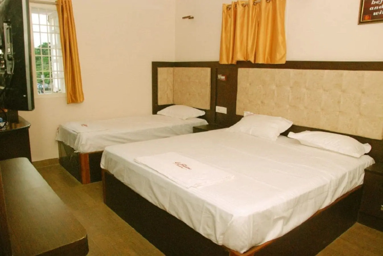 Le Emmaus Residency