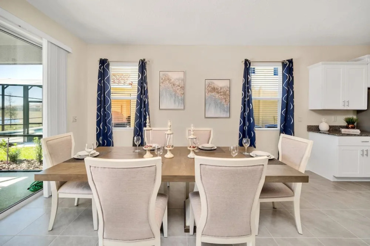7655 Oakmoss Loop
