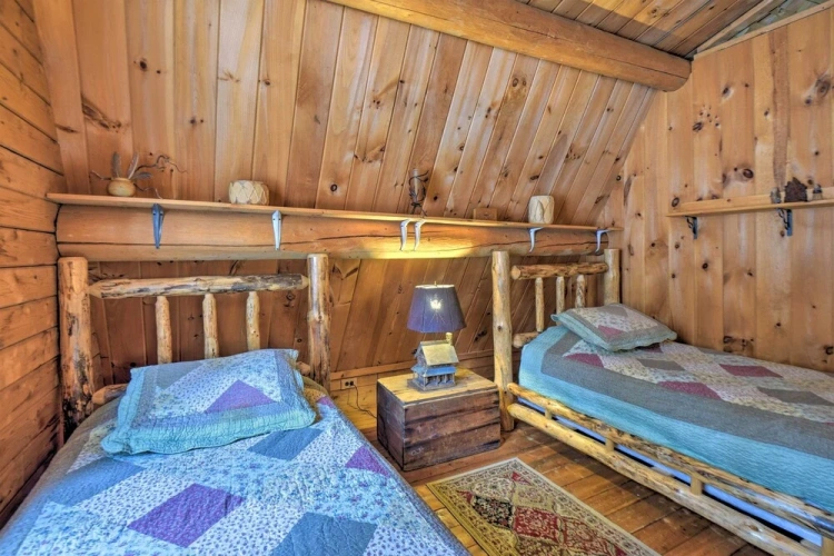 4 Bedrooms Cottage