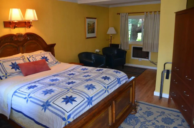 Cornwall Inn and Lodge