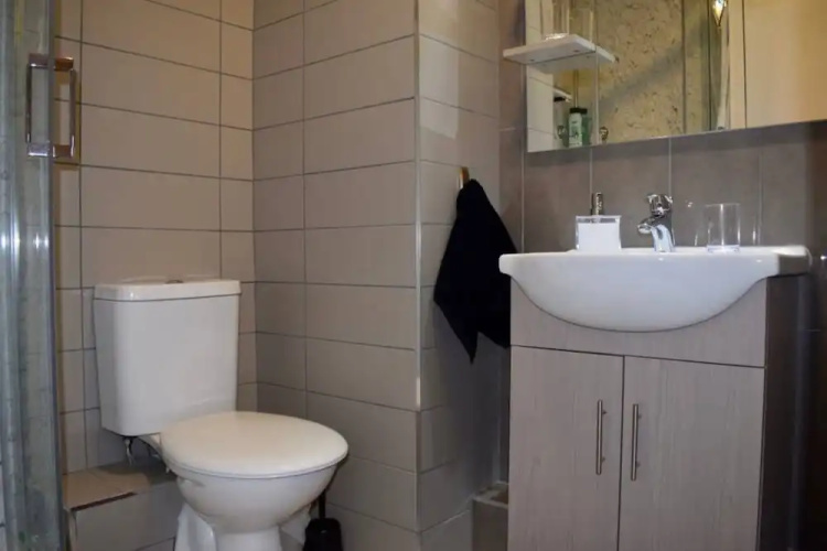 3 Bedroom Riverside Duplex