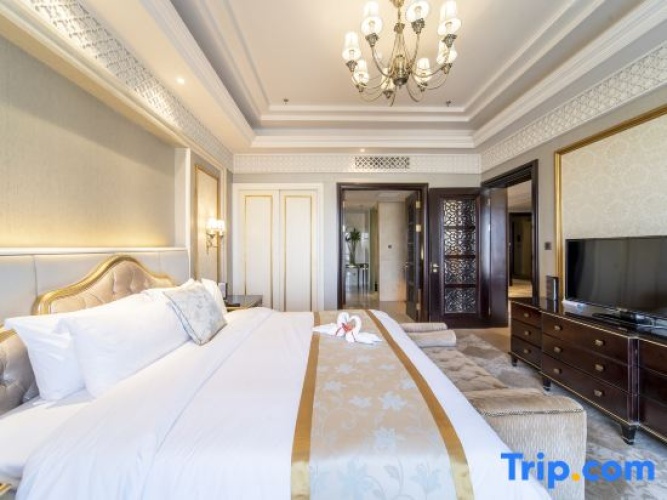 Business Double Suite with garden view