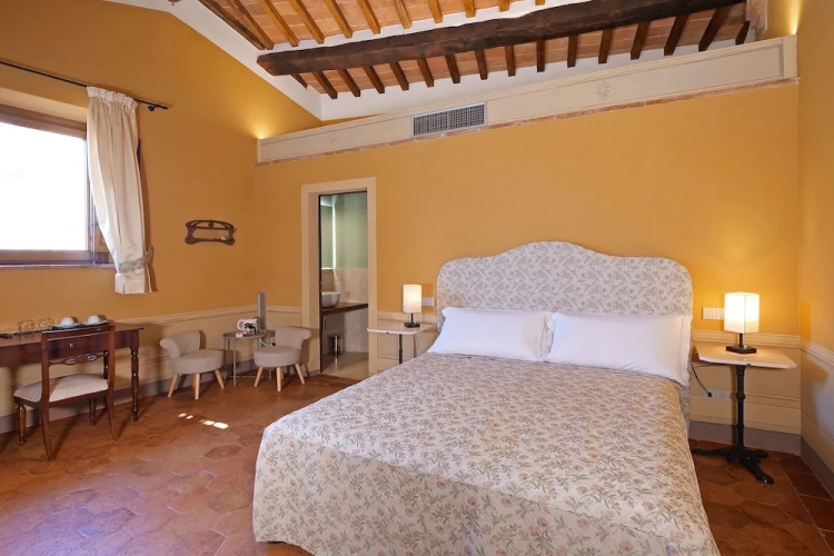 Delcorto Suites
