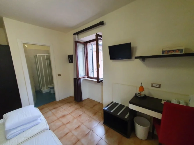 Classic Triple room