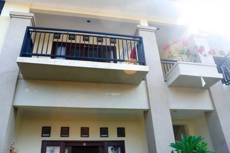 Shana Homestay by EPS