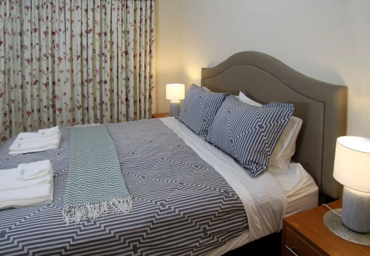 Adelaide Cbd Apartment - 3Br, 2Bath & Carpark
