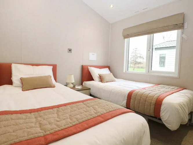 Lodge at Chichester Lakeside