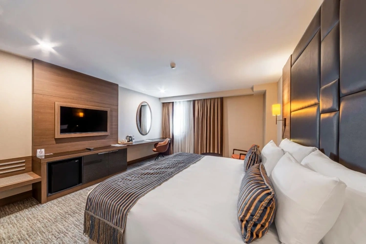 Corner Deluxe Double room