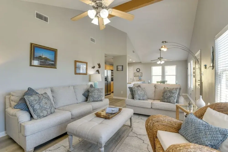 2 Bedrooms Cottage
