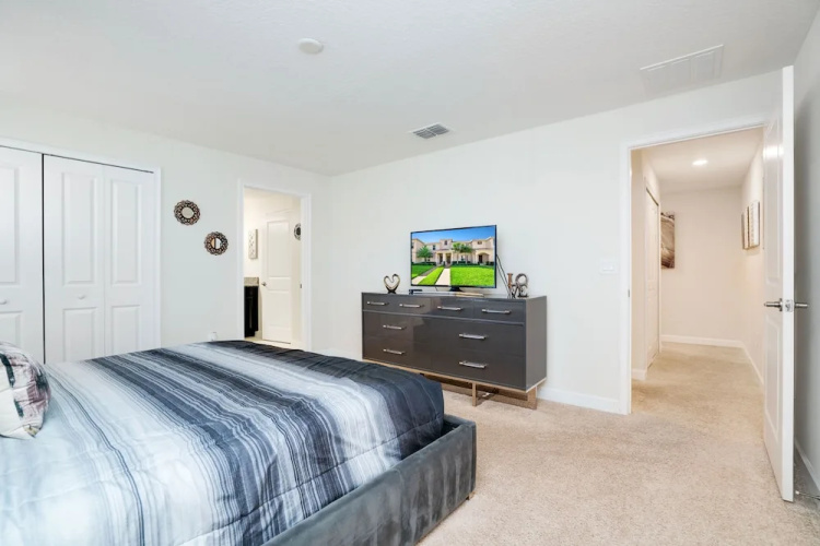 4888 Romeo Circle