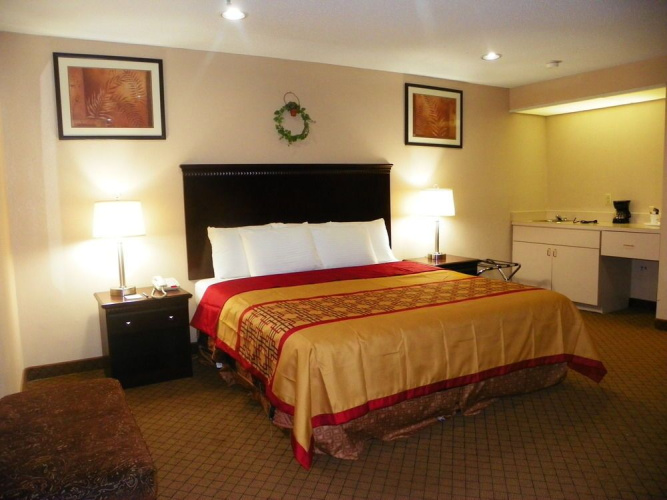 Days Inn And Suites Upper Sandusky