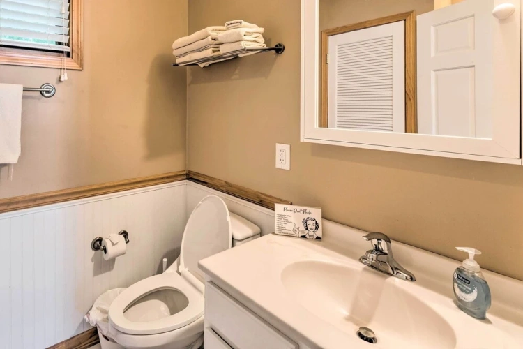 4 Bedrooms Cottage