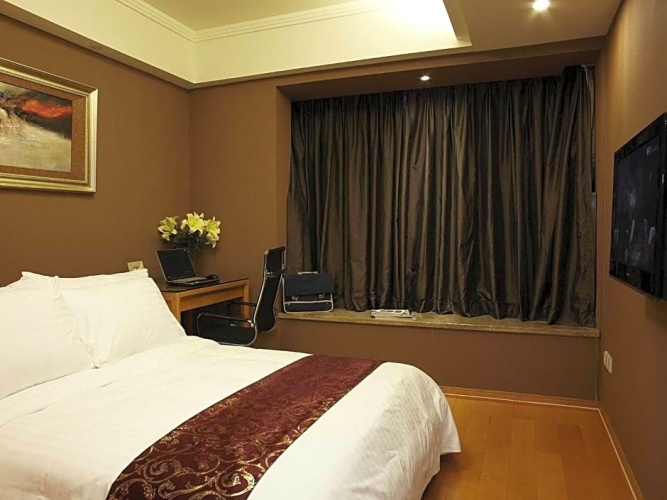 2 Bedrooms Business Apartment