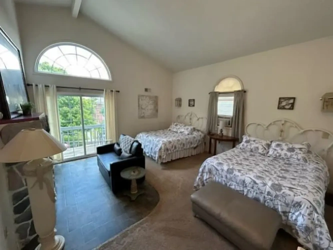 Standard room with balcony