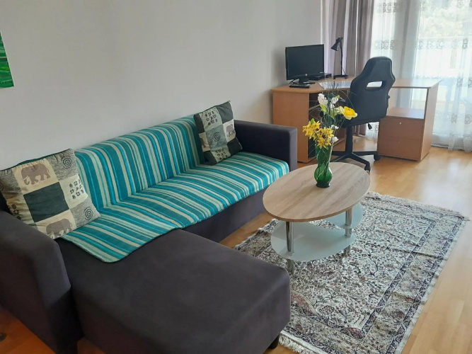 Serviced Apartment with Sunny Balcony