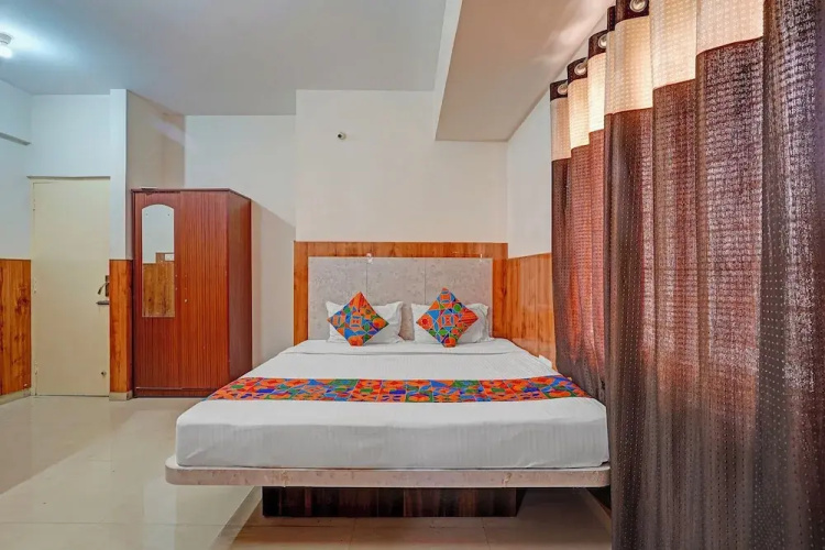 Fabhotel Balaji I
