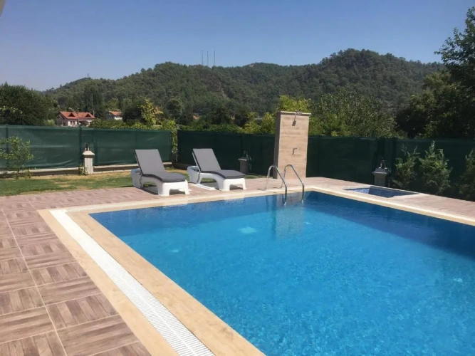 3 Bedrooms Villa
