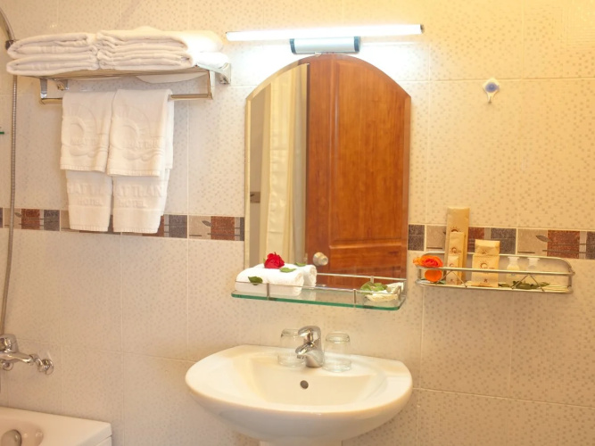 Nhat Thanh Hotel