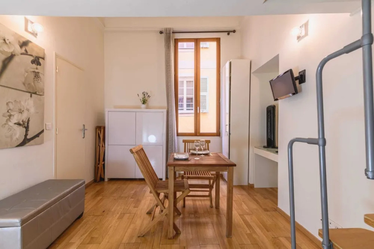 1 room apartment - Design and modern near the sea