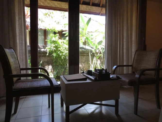 Standard Twin room with garden view